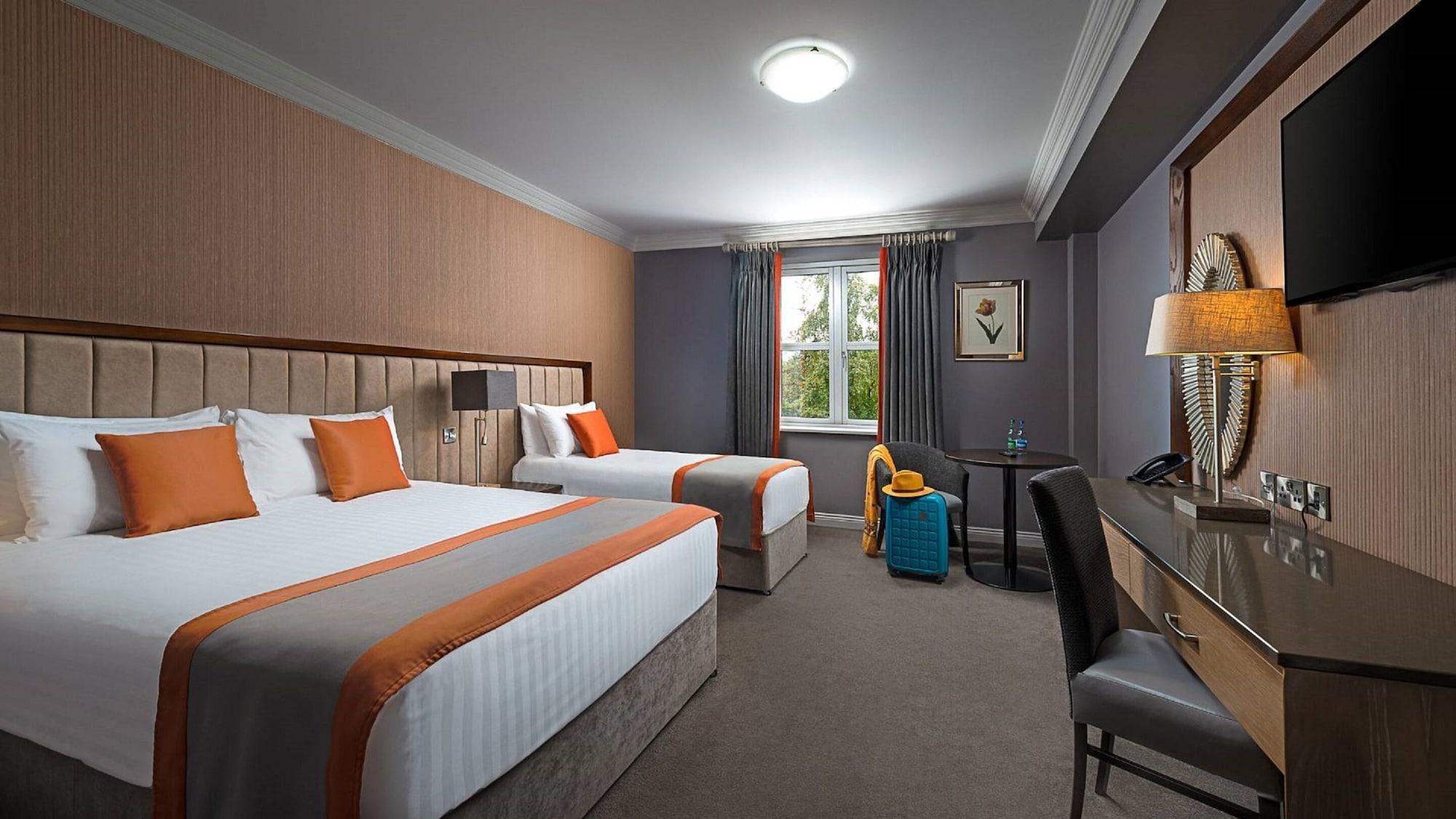 Prince Of Wales Hotel Athlone Bagian luar foto
