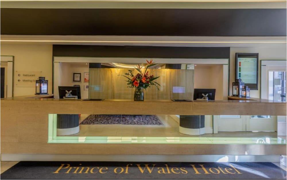 Prince Of Wales Hotel Athlone Bagian luar foto