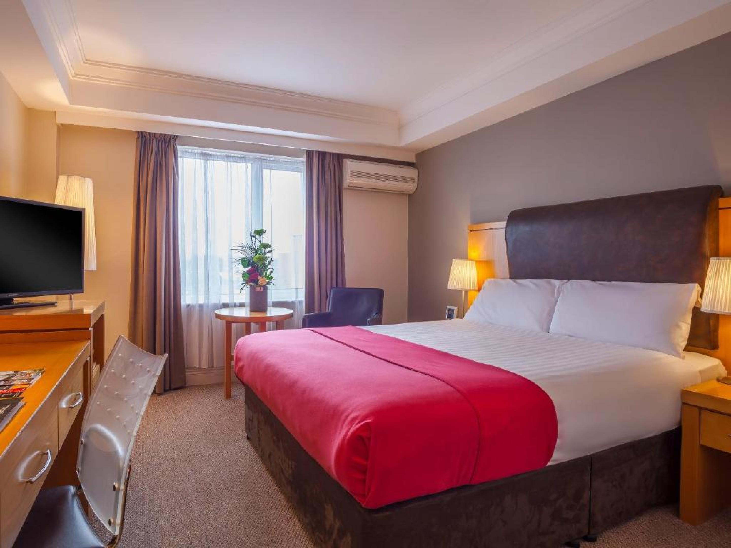 Prince Of Wales Hotel Athlone Bagian luar foto