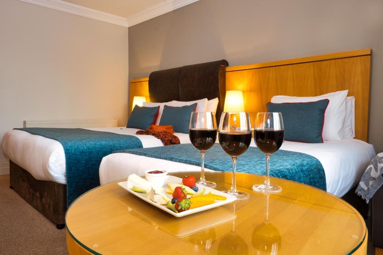 Prince Of Wales Hotel Athlone Bagian luar foto