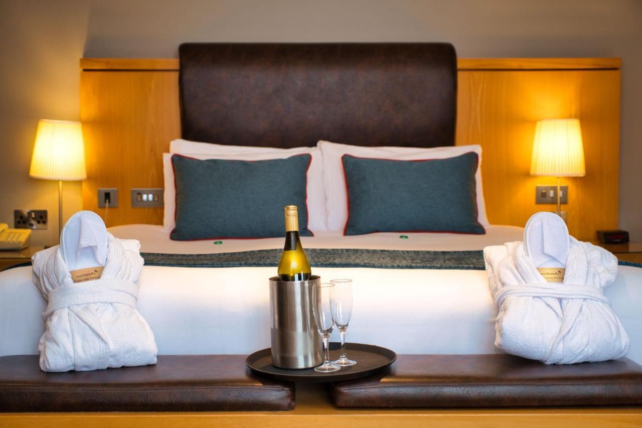 Prince Of Wales Hotel Athlone Bagian luar foto