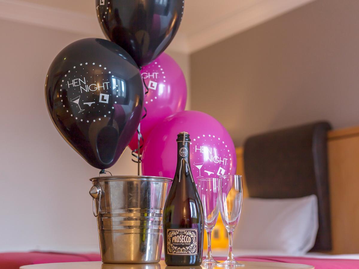 Prince Of Wales Hotel Athlone Bagian luar foto