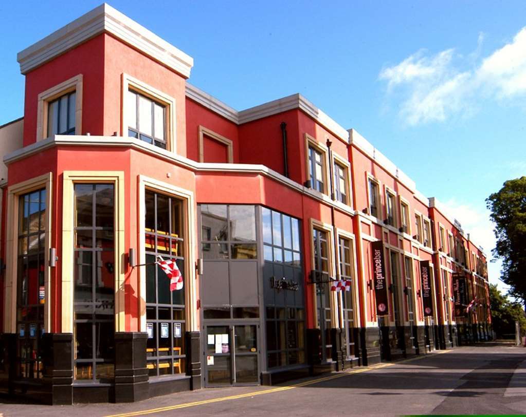 Prince Of Wales Hotel Athlone Bagian luar foto