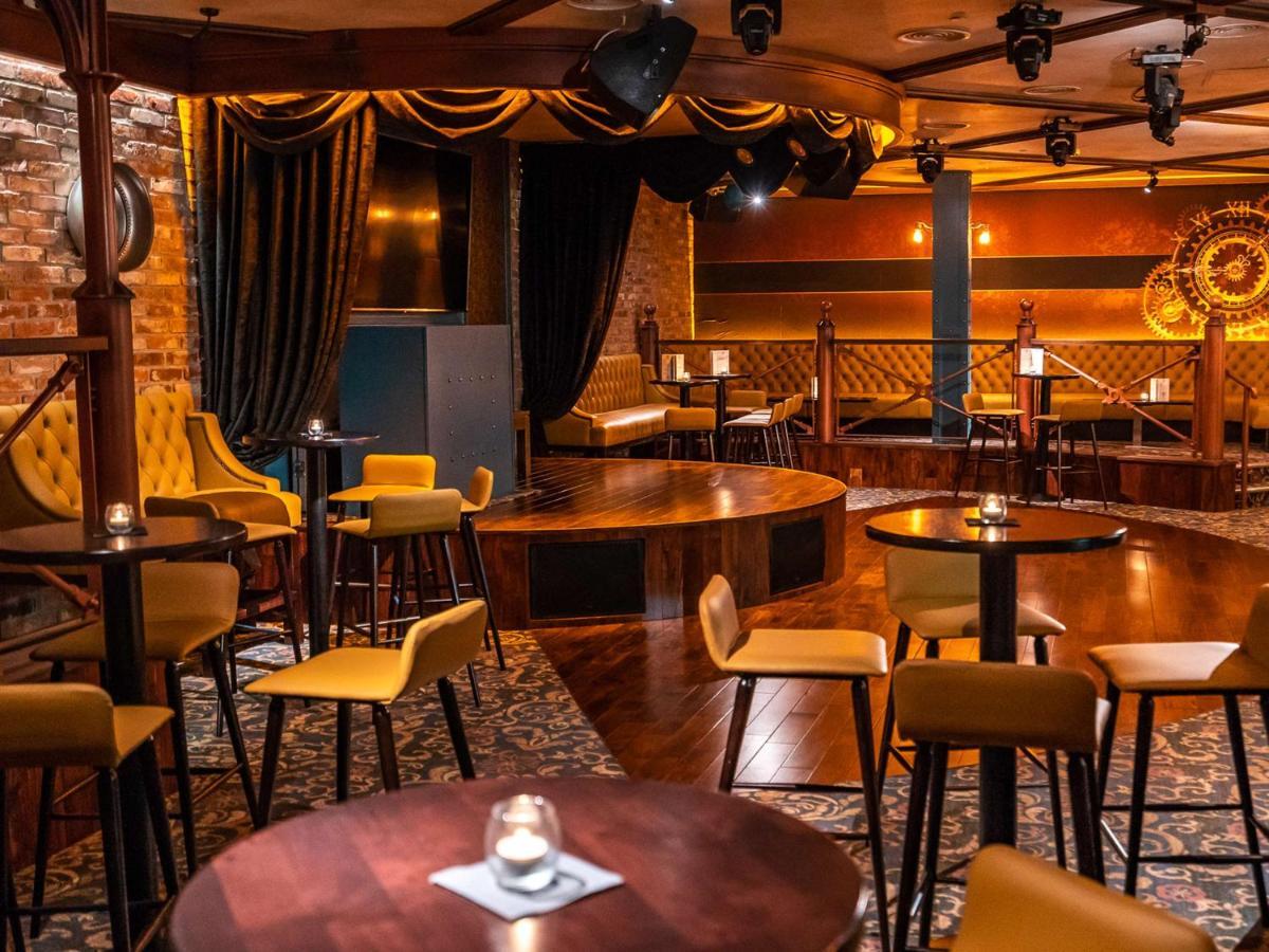 Prince Of Wales Hotel Athlone Bagian luar foto